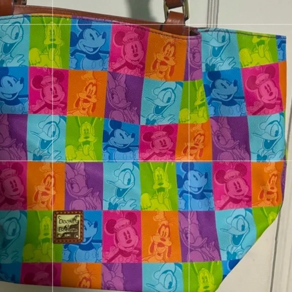 beautiful RARE Dooney & Bourke Disney 2017 (only!) “Pop Art” Flynn shoulder bag - Picture 4 of 6